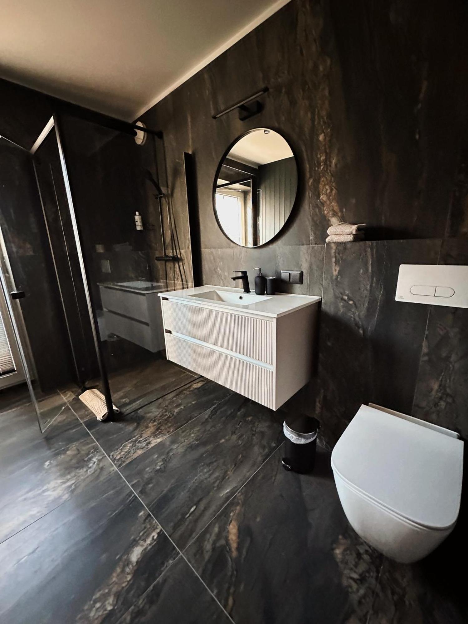 Storm Villas Sturmai Bagian luar foto